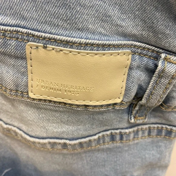 Distressed  overalls - Picture 5 of 7